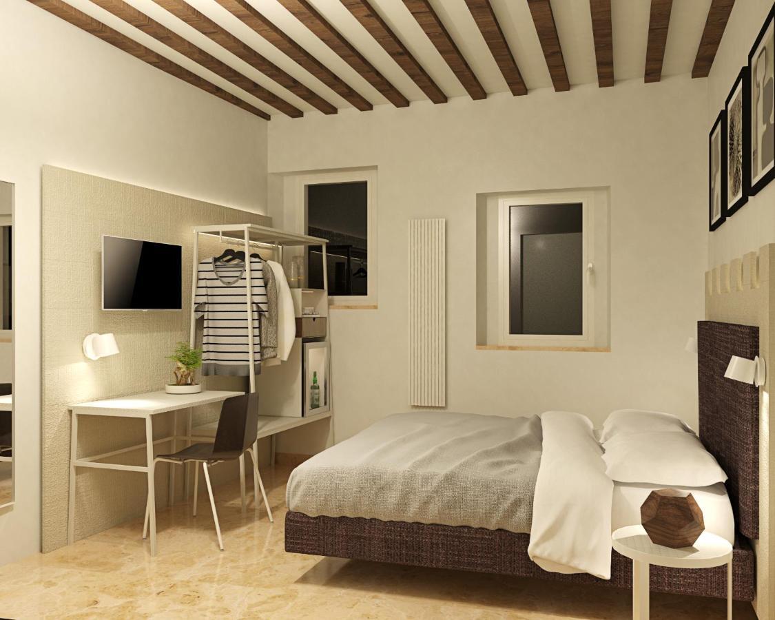 Hotel Torre Del Fuggisole Siena Esterno foto