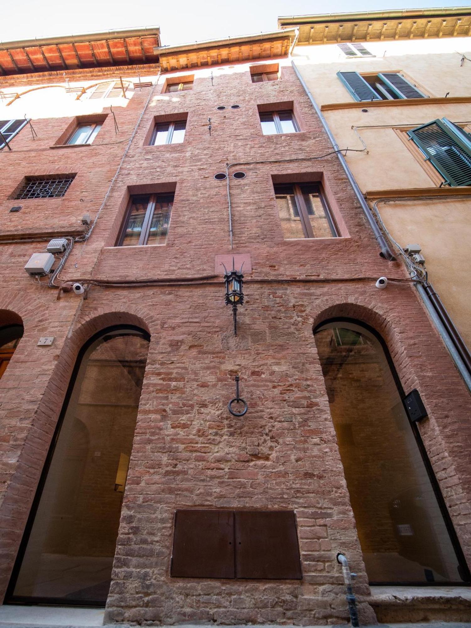 Hotel Torre Del Fuggisole Siena Esterno foto
